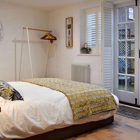 The Snug Entire Home Sleeps 2, Stratford Upon Avon Shottery Екстер'єр фото